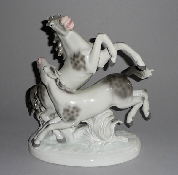 STAROZITNA-PLASTIKA-2-KONE-GROSACI-PORCELAN-KUN-GROSAK-BOCK-WALLENDORF-FASOLD-STAUCH