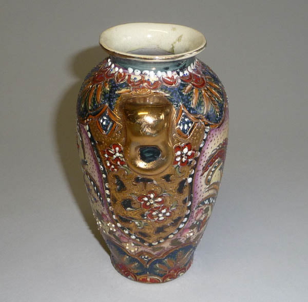 starozitna-vaza-vazicka-cina-porcelan-floralni-motiv