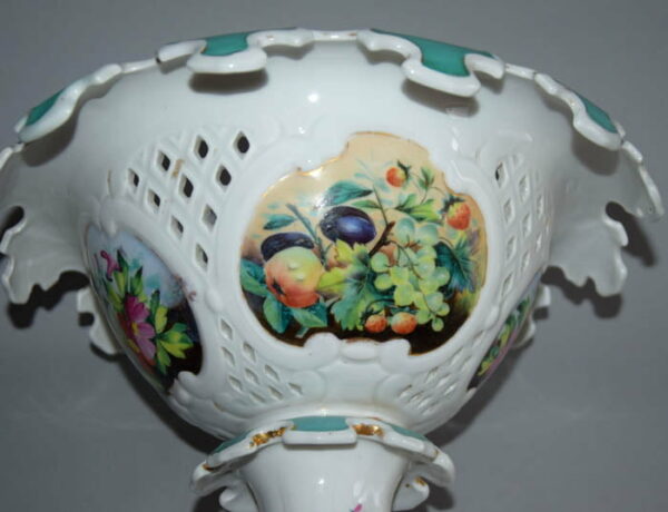 starozitny-nastolec-porcelan-kvety-rucni-malba-misa-na-ovoce-miska-porcelanova-prolamovana