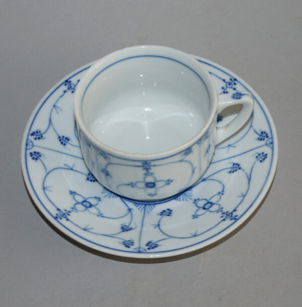 starozitny-salek-s-podsalkem-modry-dekor-ravenstein-porcelan-1.jpg